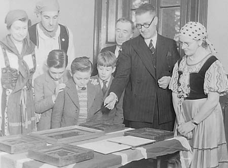 1948 Xmas Bazaar 02