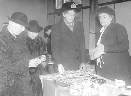 1945 Bazaar 05