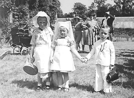 1944 Garden Fete 18