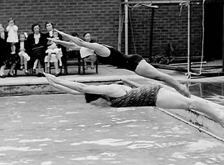 1944 Swimming Gala 09