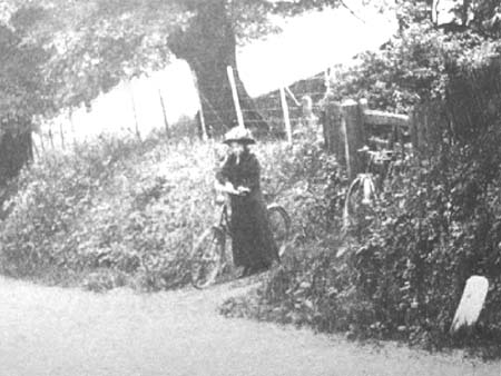 Hazelwood Lane e1900s.4269