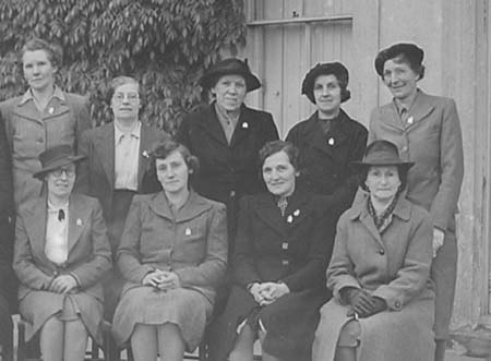 1945 WVS Group 02