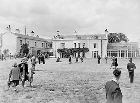 1947 Manor Fete 01