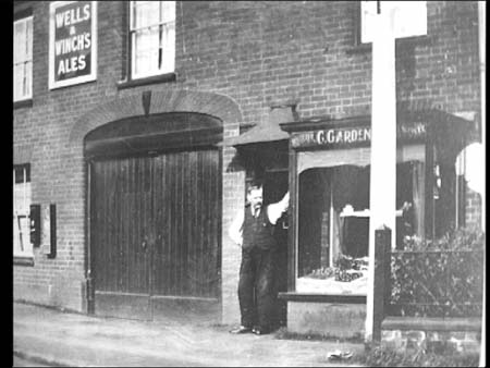 Greengrocer  c1910.1468