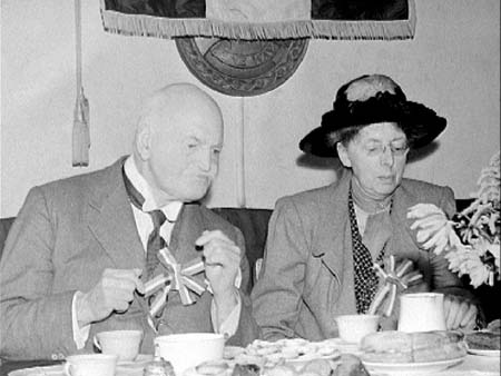  Grand Tea 1945.2658