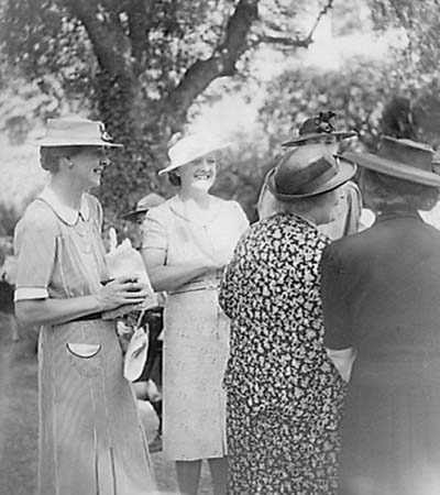 1943 Garden Fete 05