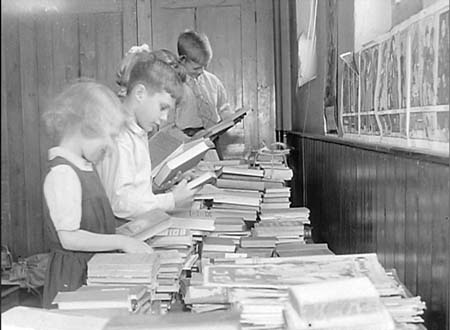 1944 Book Drive 09