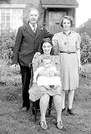 1944 Pegg Family 01