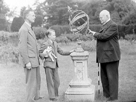 1942 Sundial 02