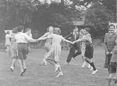 1948 Garden Party 11