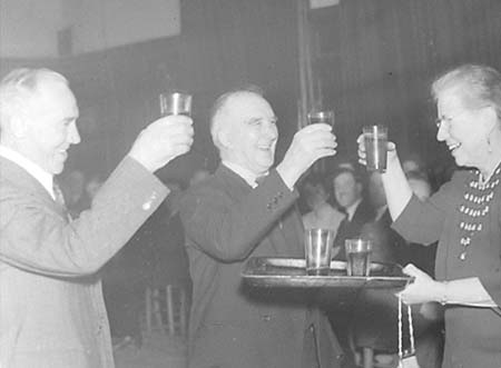 1949 Estate Party 02