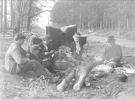 1949 Gypsy Family 01