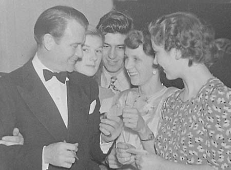 1949 John Mills 02