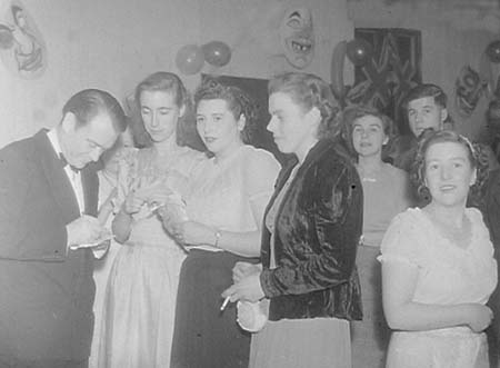 1949 John Mills 04