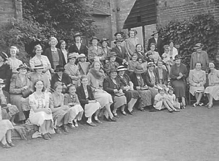 1940 Dance Display 01