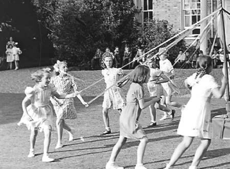 1940 Dance Display 11