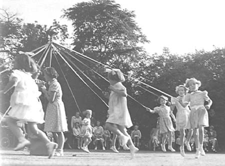 1940 Dance Display 12