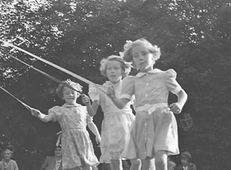 1940 Dance Display 13