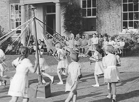 1940 Dance Display 15