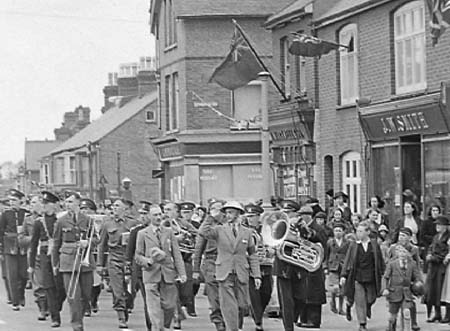 1941 Parade 03