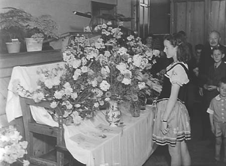 1942 Flower Show 01
