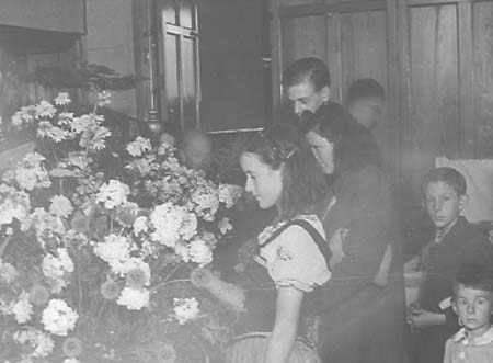 1942 Flower Show 02