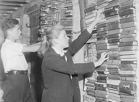 1944 Book Drive 08