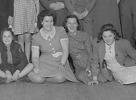 1944 Guides Dance 05