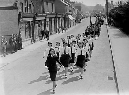 1944 Parade 13