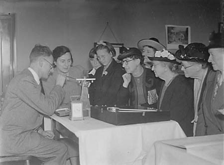 1944 WI Clock Show 01