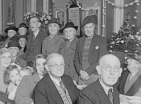 1945 Girls League 02