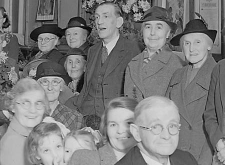 1945 Girls League 05