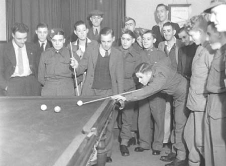 1940 Mens Club 03