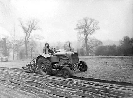 1942 Farming Demo 02