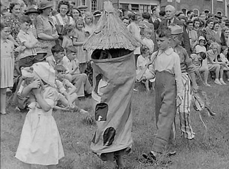 1946 Fancy Dress 07