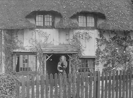 1946 Old Cottage 02
