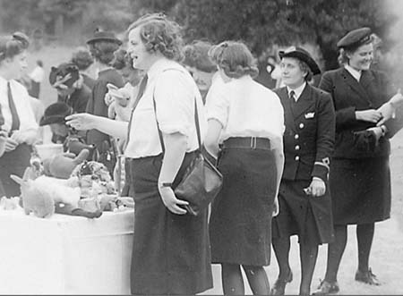 1944 Garden Fete 06